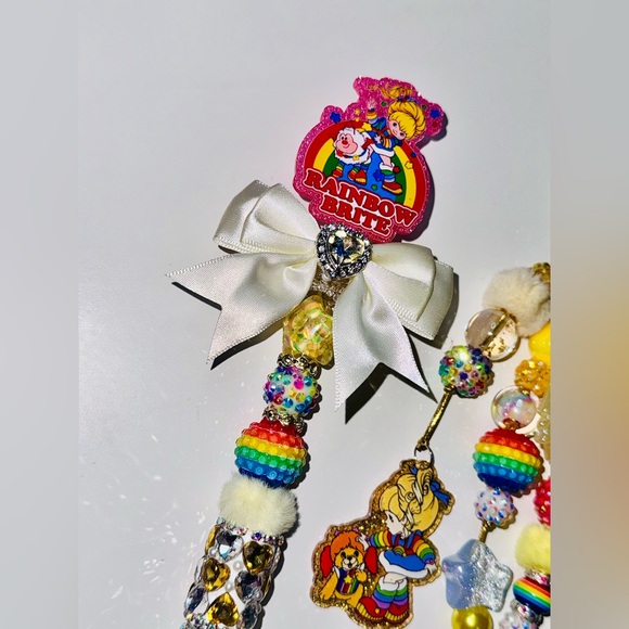 Rainbow Junk Charm & Pen Set - Picture 4 of 4
